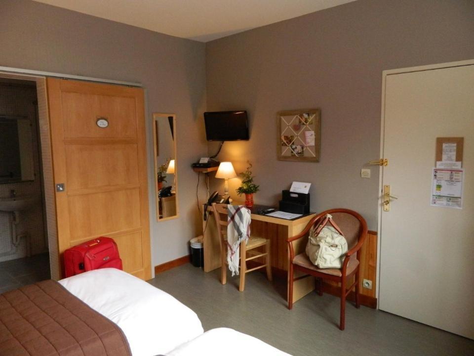 Logis - Auberge Du Colombier Guines ห้อง รูปภาพ