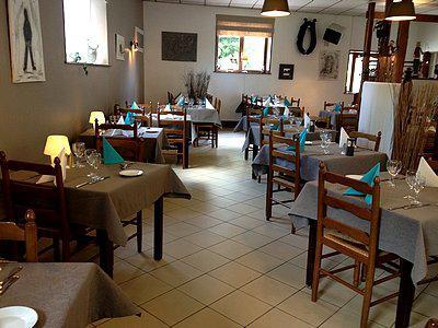 Logis - Auberge Du Colombier Guines ภายนอก รูปภาพ